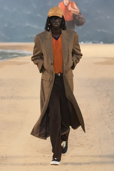 Look 65